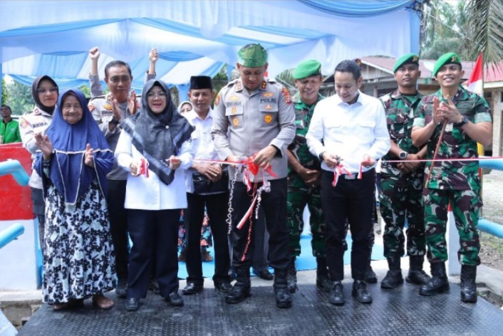 Jembatan Presisi di Merempan Hulu Permudah Akses Tiga Dusun, Bupati Afni: Apresiasi Dukungan Polri