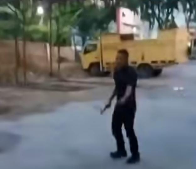 Heboh Pria Cekcok Sambil Pegang Senjata, Ini Pejelasan Kasatreskrim Pekanbaru