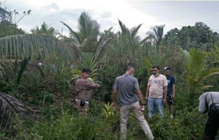 Sesosok Mayat Ditemukan Membusuk di Dalam Parit 