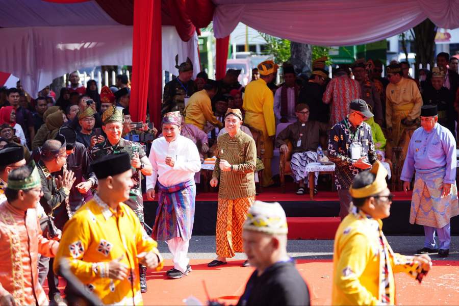 Parade Bhinneka Tunggal Ika, Gubernur Syamsuar: Mari Jaga Marwah Riau