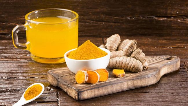 Simak 6 Manfaat Luar Biasa Minum Air Rebusan Kunyit Setiap Hari