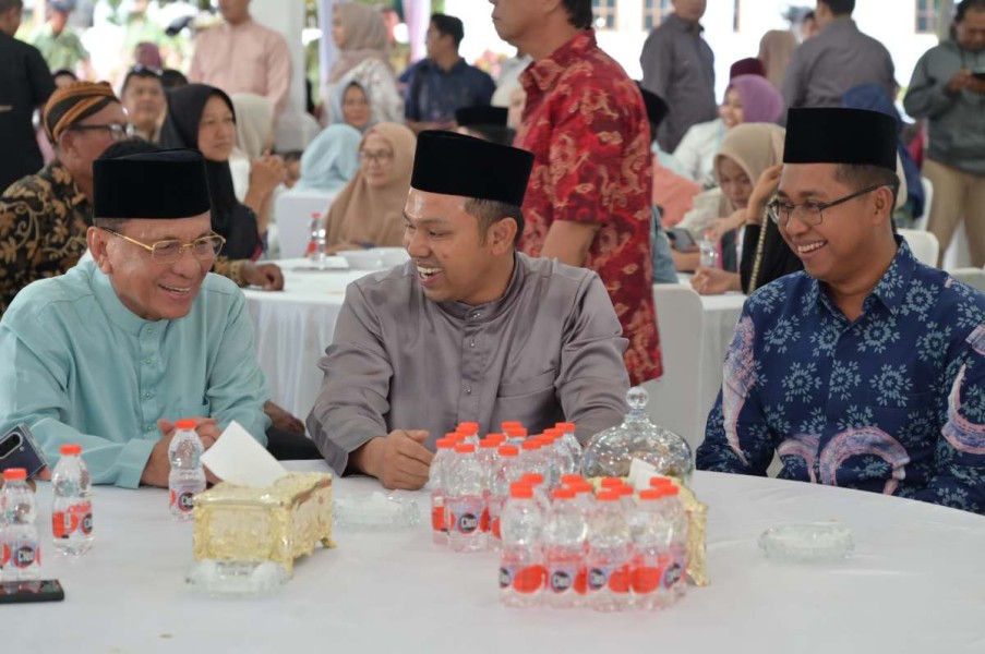 Hari Terakhir Open House Idul Fitri, Kediaman Gubri Wahid Dikunjungi Tamu Luar Daerah