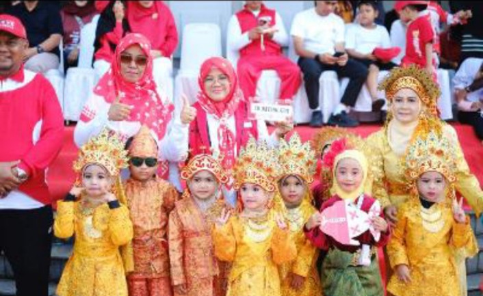 Semangat Kemerdekaan Warnai Karnaval Budaya, Puluhan Sekolah Unjuk Kreativitas di Rumah Rakyat