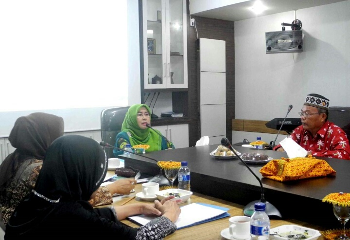  Hj Zulaikhah Pimpin Rapat Bahas Program Soal DMIJ 