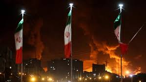 Lewat Jalur Darat, Menlu Sebut 380 WNI di Iran Segera Dievakuasi