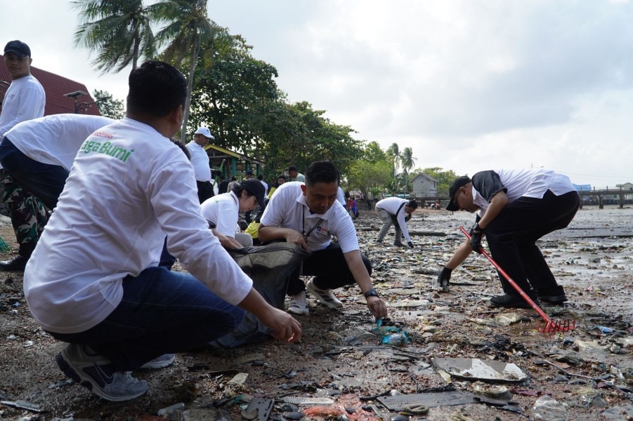 Kementerian Pariwisata-Telkomsel Gelar Gerakan Wisata Bersih di Pulau Penyengat