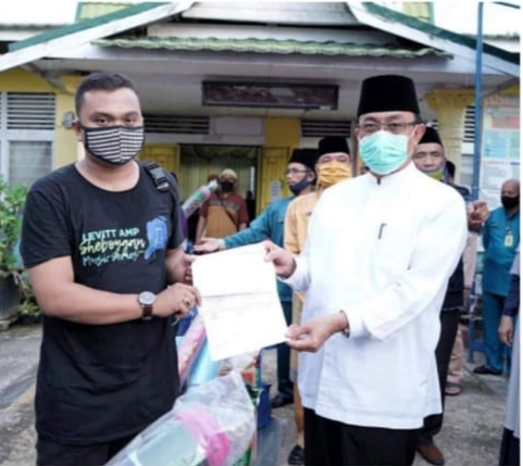 Temui Korban Kebakaran, Bupati Wardan Serahkan Bantuan