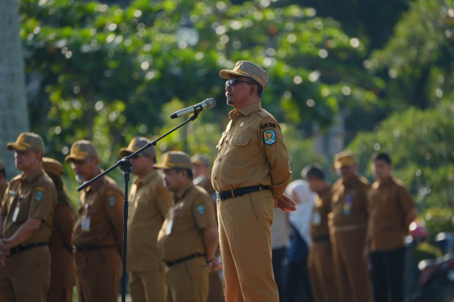 Sekda Siak Arfan Usman Pimpin Apel Pagi, Ajak ASN dan Honorer Sukseskan Pilkada 2024