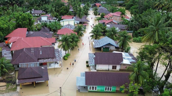 BMKG Ingatkan Potensi Cuaca Ekstrem Masih Ada, Sumbar Tanggap Darurat Banjir