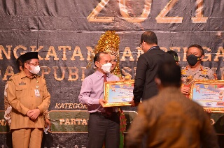 Dirut BRK Andi Buchari Raih KI Riau Award 2021 Kategori Achievement Motivation Person