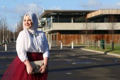 Kumandang Azan Menyentuh Relung Hati Sarah Price