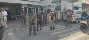 Jalan Tambak Asri Surabaya Disasar Aparat Gabungan