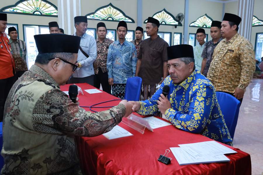 Bupati Siak Alfedri Ajak Masyarakat Tingkatkan Ketaqwaan melalui Gemar Berzakat
