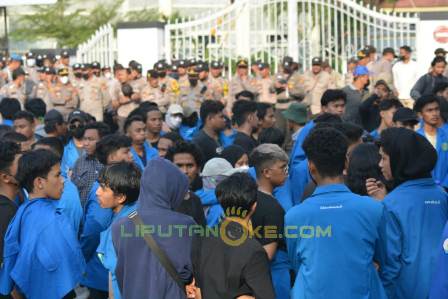 Wakil Rakyat Menghilang Mahasiswa Geram, Massa BEM UIR Ancam Kerahkan Massa Lebih Besar