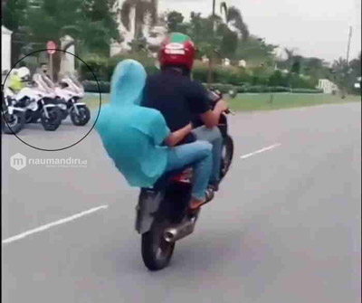 Sempat Viral, Pemotor yang Lakukan Aksi Standing di Depan Anggota Polisi Akhirnya Ditangkap