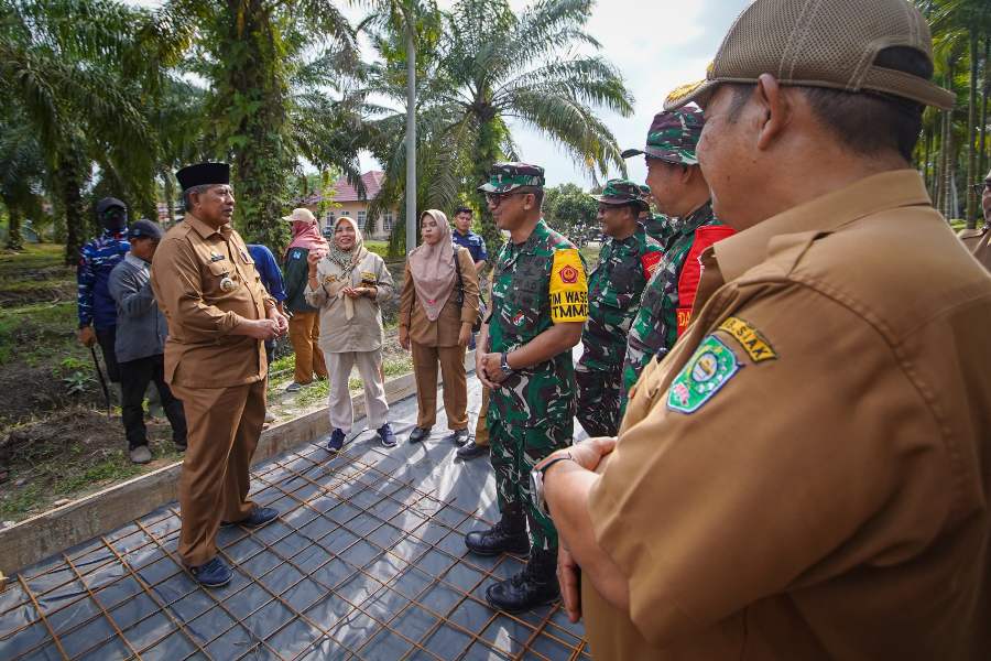 Bupati Alfedri Terima Asisten Teritorial Kepala Staf AD dan Cek Kesiapan Acara TMMD