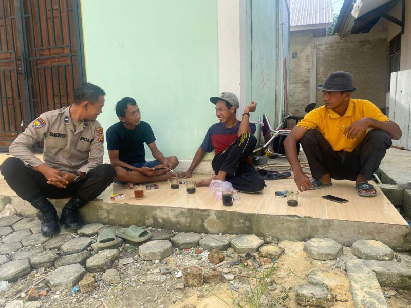 Bhabinkamtibmas Polsek Bungaraya Imbau Masyarakat Jaga Kamtibmas Selama Pilkada