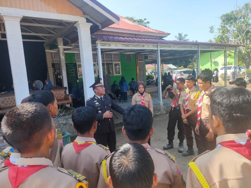 Hari Pahlawan, Polsek Tempuling Ajak Pemilih Pemula Sukseskan Pilkada 2024