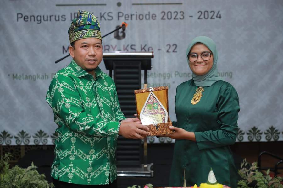 Lantik Pengurus Ikatan Pelajar Riau Yogyakarta Komisariat Siak, Ini Pesan Wabup Husni