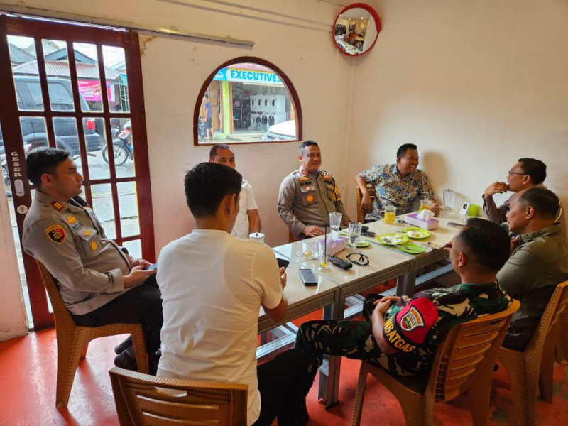 Wadirlantas Polda Riau bersama Kapolres Rohil Lakukan Cooling System Bersama Wabup dan Ketua DPRD