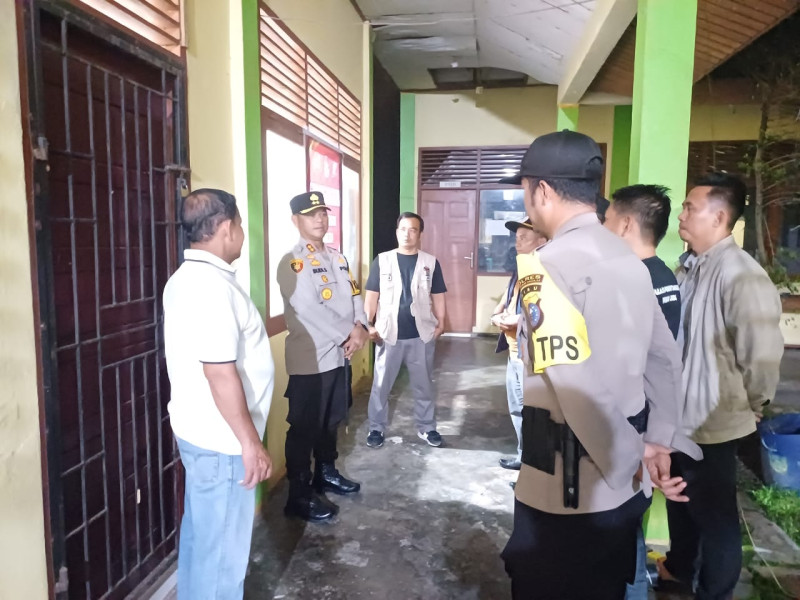 Kapolres Rohul Tinjau Gudang Logistik PPK Bangun Purba, Berikan Arahan Pengamanan Ketat