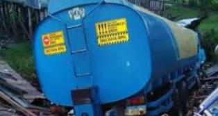 Tragis! Truck Seruduk Rumah Saat Tiga Penghuninya Tertidur Pulas, Ibunya Kehilangan Anak Tercinta