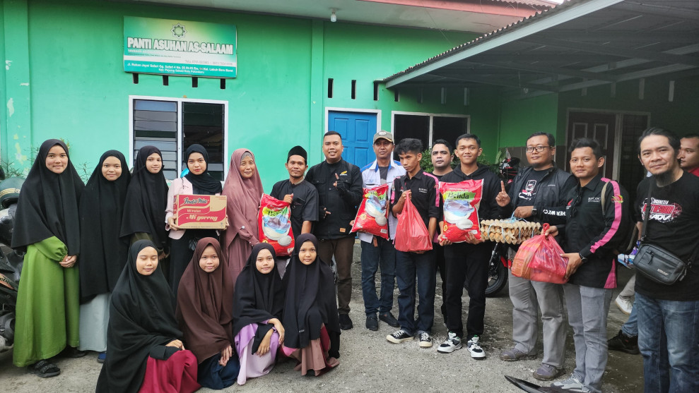 Capella Honda Ajak Puluhan Bikers Honda Berbagi di Bulan yang Suci