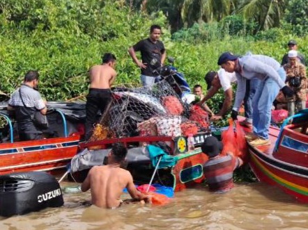 Speedboat Penumpang Karam di Perairan Bantalan Tembilahan