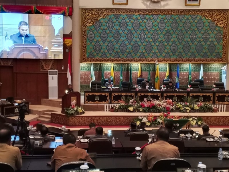 DPRD Riau Sahkan RPJMD 2025-2029, Gubernur Riau Apresiasi Masukan Kritis Pansus