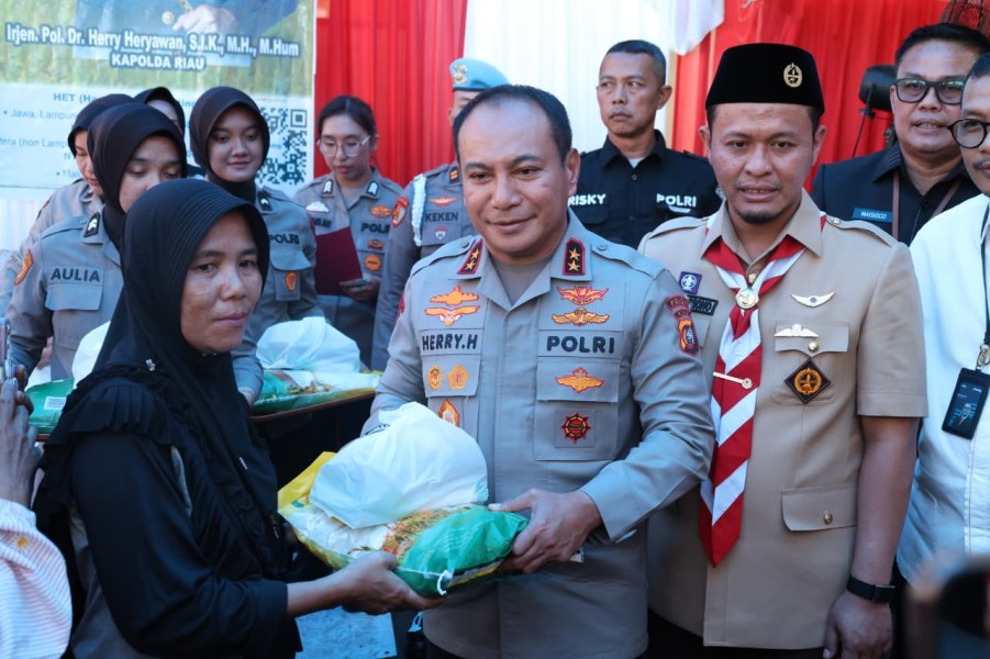 Gerakan Pangan Murah Polda Riau Hadir di Mapolsek Sukajadi
