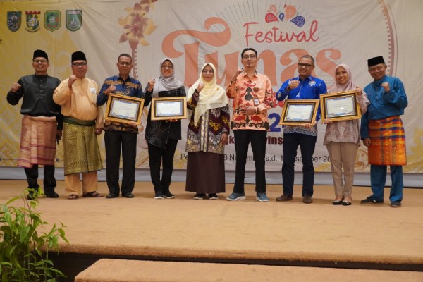 Melestarikan Bahasa Ibu akan Menyelamatkan Budaya