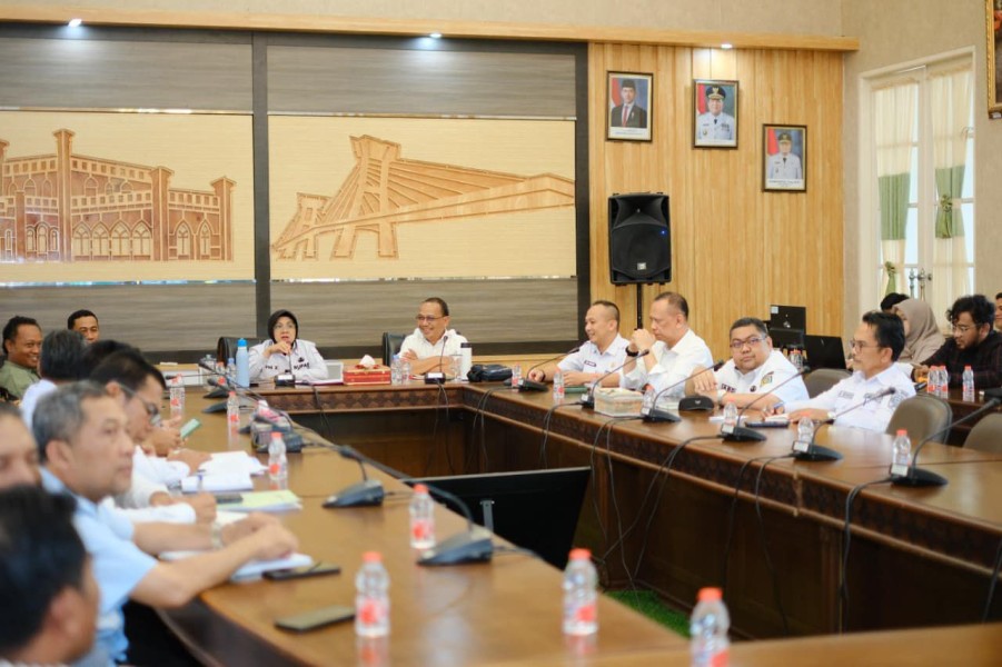 Bupati Siak Dorong PSR, Jalan Perkebunan Kelapa Sawit dan Beasiswa Melalui BPDP