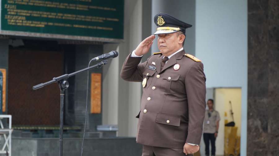 Sampaikan Amanat Wakil Jaksa Agung, Wakajati Pimpin Upacara HUT RI ke 78