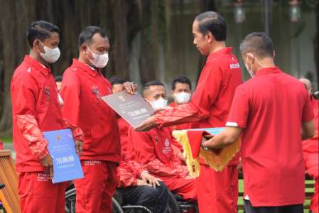 Atlet ASEAN Paragames XI 2022 Terima Bonus dari Presiden Jokowi