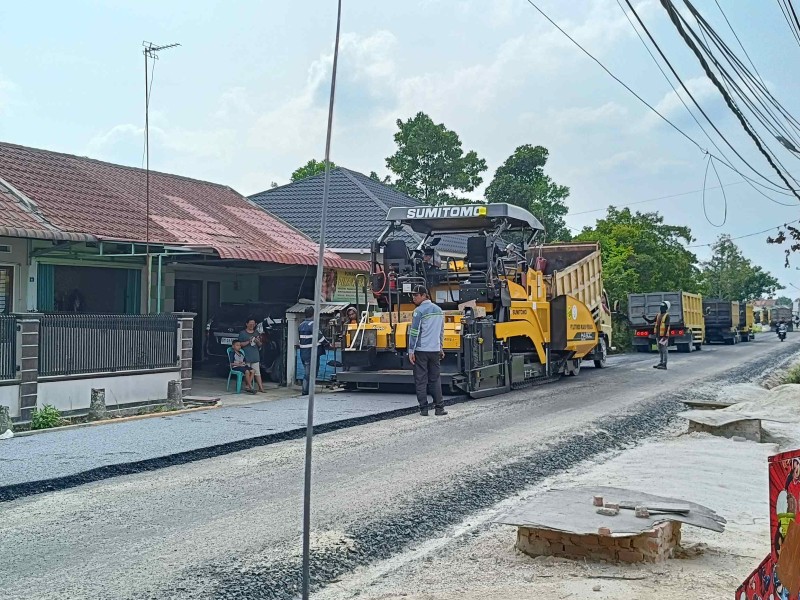 Pemko Pekanbaru Targetkan Overlay Jalan Rusak 42 Km Tahun Ini, 23,6 Km Sudah Rampung