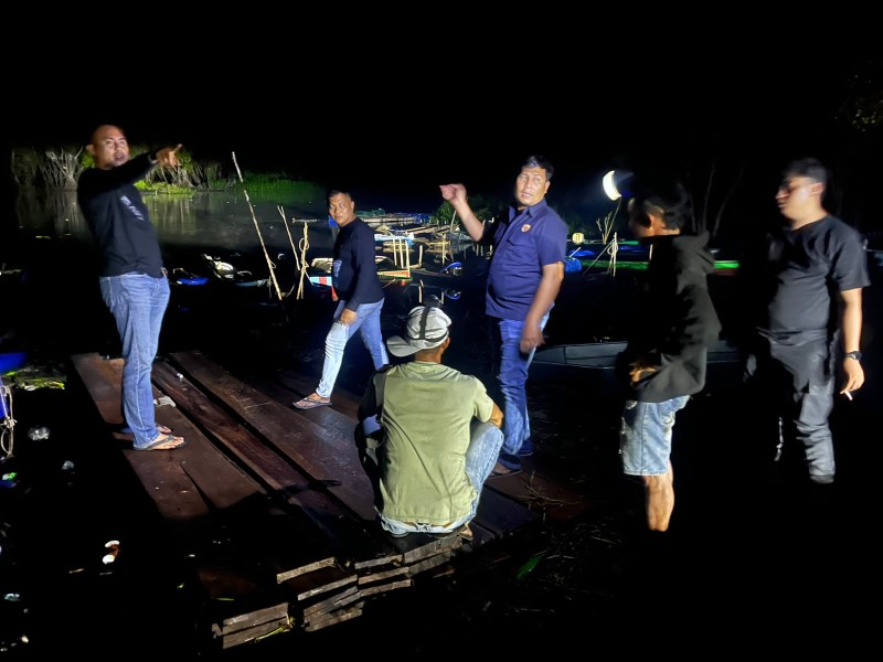 Polres Pelalawan Amankan 10 Kubik Kayu Diduga Hasil Ilegal Logging di Kerumutan