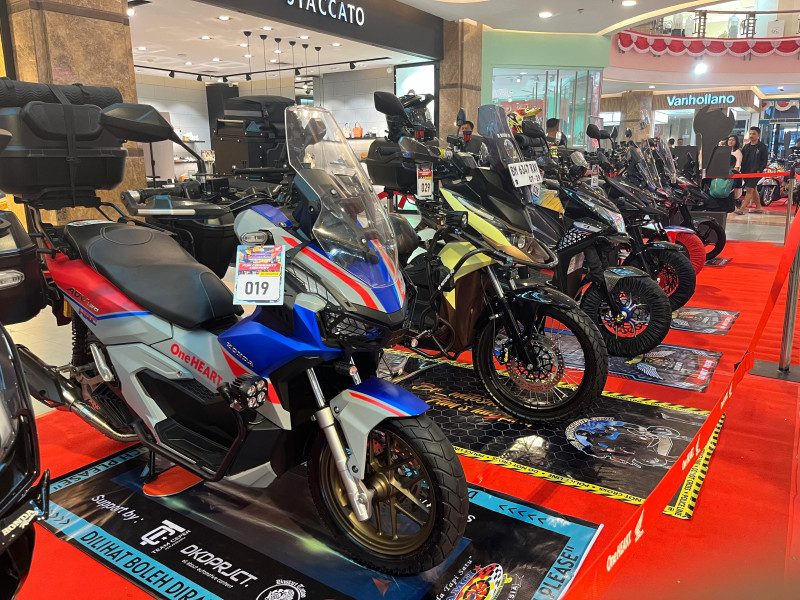 Capella Honda Beri Apresiasi Modifikator Motor Honda Pada Ajang HMC 2024 seri Pekanbaru