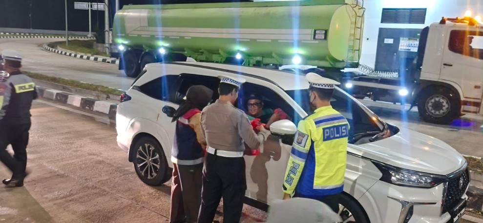 Cegah Kecelakaan Akibat Ngantuk, PJR Polda Riau Gelar Operasi Micro Sleep di Jalan Tol