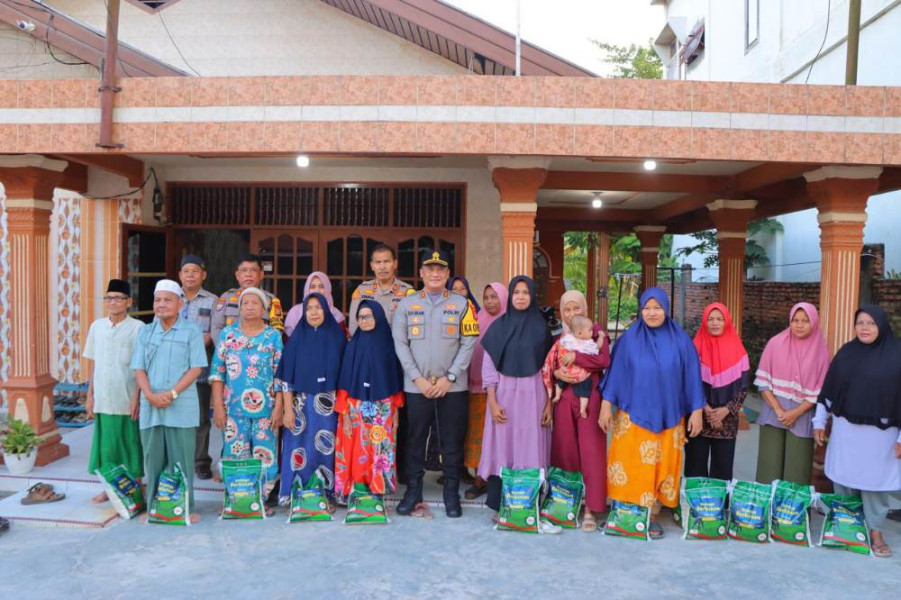 Sambangi Masyarakat Desa Ujung Tanjung, Kapolres Rohil Sampaikan Pesan Pemilu Damai 2024