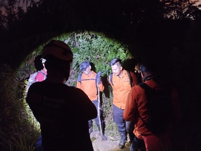 Pendaki Tersesat Seorang Diri di Gunung Talang Sumbar Berhasil Ditemukan