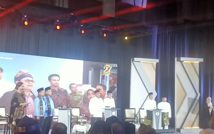 Ditanya Soal Indikator Mewujudkan Riau Emas dan Budaya Melayu, Jawaban Nasir Dinilai Tak Nyambung Saat Debat Perdana Pilgubri