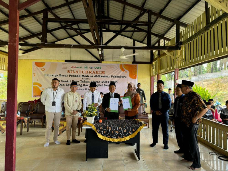 Transaksi Keuangan di Ponpes Modern Al Kautsar Pekanbaru Mulai Gunakan Oncard BRK Syariah