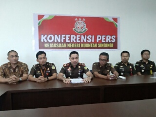 Kejari Kuansing Sematkan Status Tersangka kepada Mantan Plt Setda & Empat Lainnya 