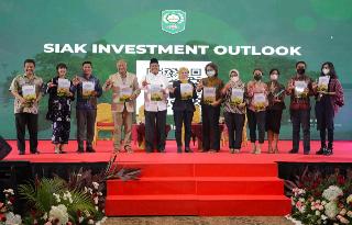 Inovasi Pertama di Indonesia, Bupati Alfedri Luncurkan Outlook Investasi Yurisdiksi Siak