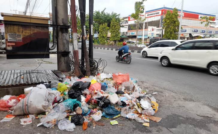 Ternyata Ini Penyebab Persoalan Sampah Kembali  Mencuat di Kota Pekanbaru, DLHK Kerjanya Apa?