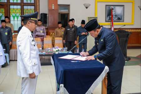 Wakil Bupati Siak Husni Merza Lantik 92 Pejabat di Lingkungan Pemkab Siak