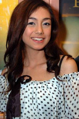 Stefan Willian Akhirnya Umumkan Pacari Celine 