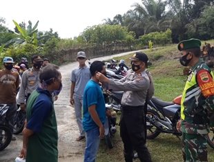 Cegah Penularan Covid-19, Kapolsek Kerinci Kanan Terapkan Pengawasan & Pembinaan Prokes