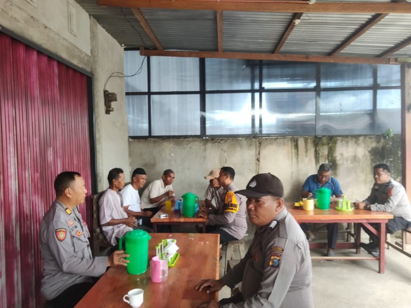 Jumat Curhat, Polsek Ujung Batu Dengar Keluh Kesah Masyarakat Desa Pematang Tebih