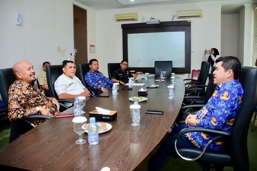 Tim KI Riau Visit ke PPID Pemkab Kampar, Zufra Irwan:  Kualitas Tata Kelola Informasi Semakin Membaik